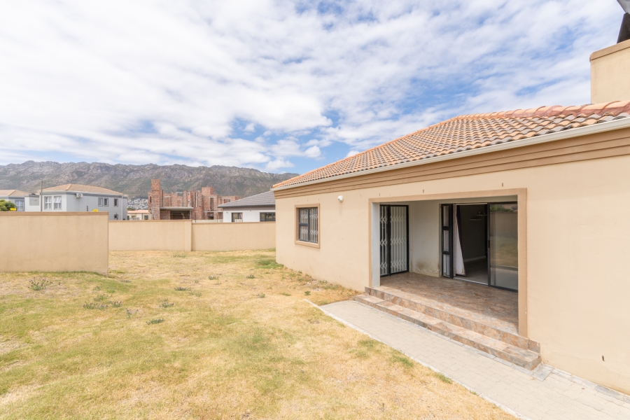 3 Bedroom Property for Sale in Fairview Golf Estate Western Cape